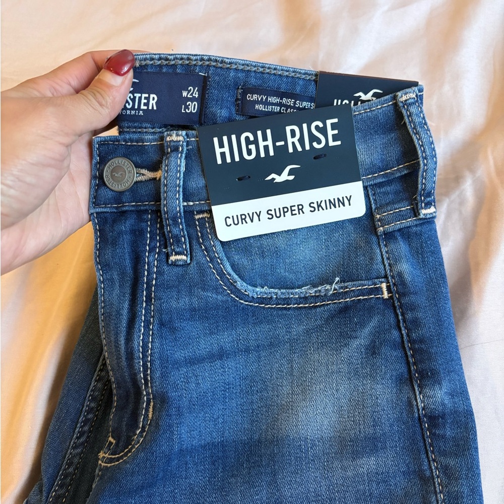 Hollister High-Rise Curvy Super Skinny Jeans